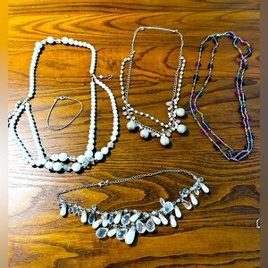 Jewelry lot-necklaces and bracelet